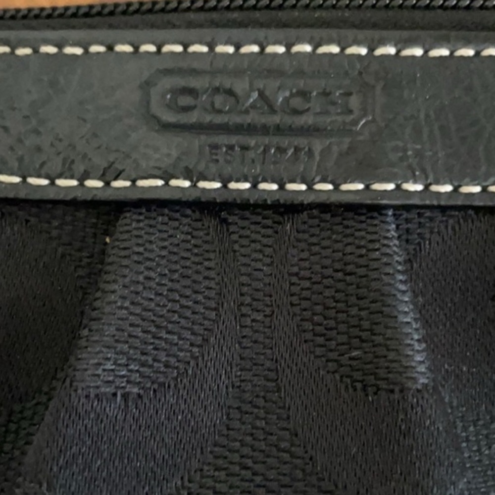 Coach Black Wristlet Clutch Authentic Free Used Excellent Condition Like New - Picture 3 of 14
